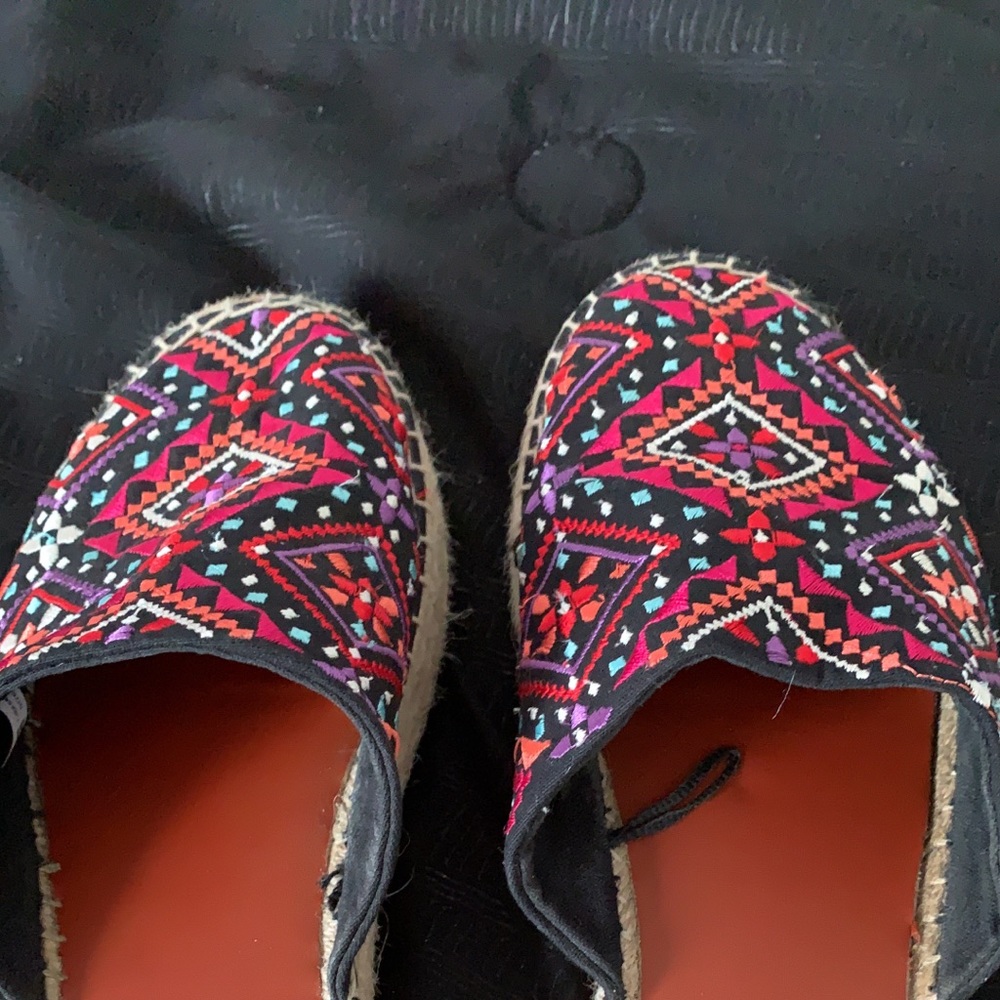 American eagle tribal slip ons